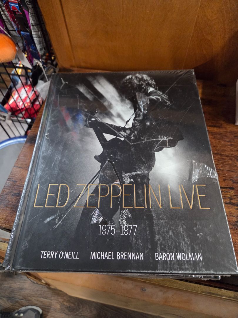 Led Zeppelin Live: 1975-1977