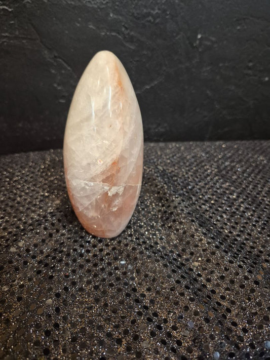 Strawberry Quartz, 3.5" × 5"