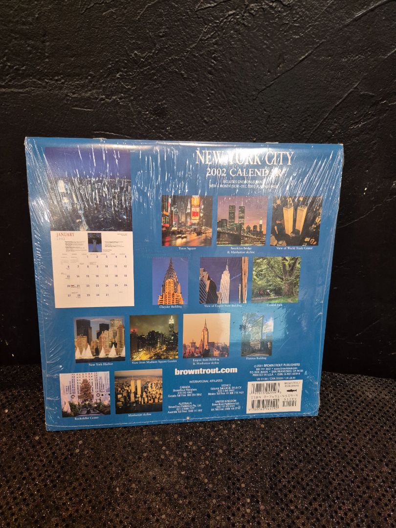 2002 New York City Souvenir Calendar, 12" × 12"