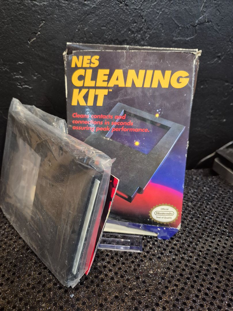 Nintendo NES Cleaning Kit, pre-owned, unused., 5" × 7"