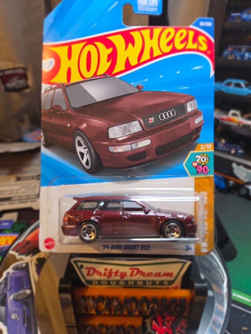 Brown Hot Wheels 94 Audi Rs2 Avant