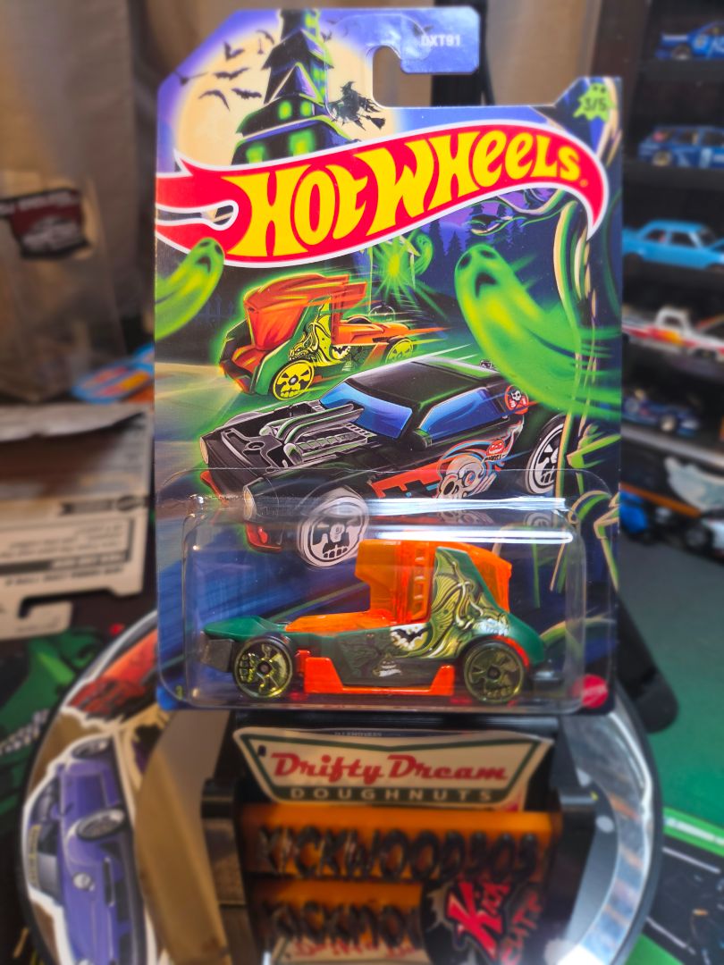 Hot Wheels HALLOWEEN HAULER