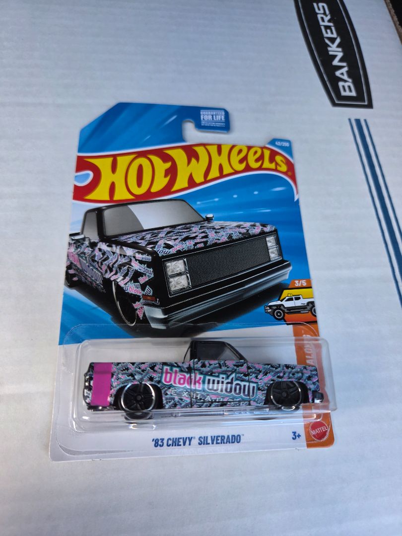 Hot Wheels 83 Chevy Silverado