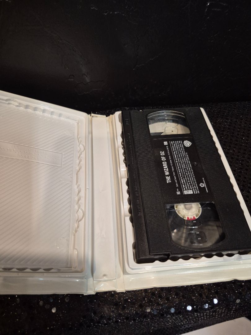 Warner Bros. The Wizard of Oz VHS Video Tape