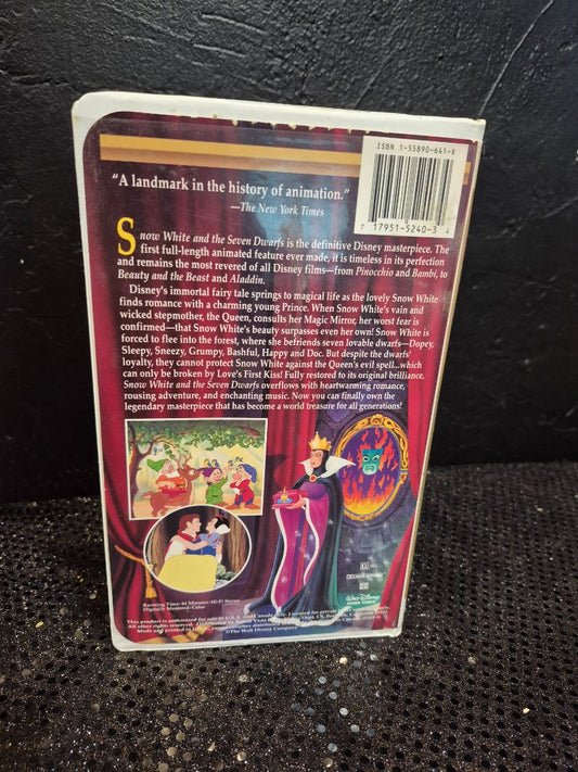 Snow White and the Seven Dwarfs VHS Video Tape