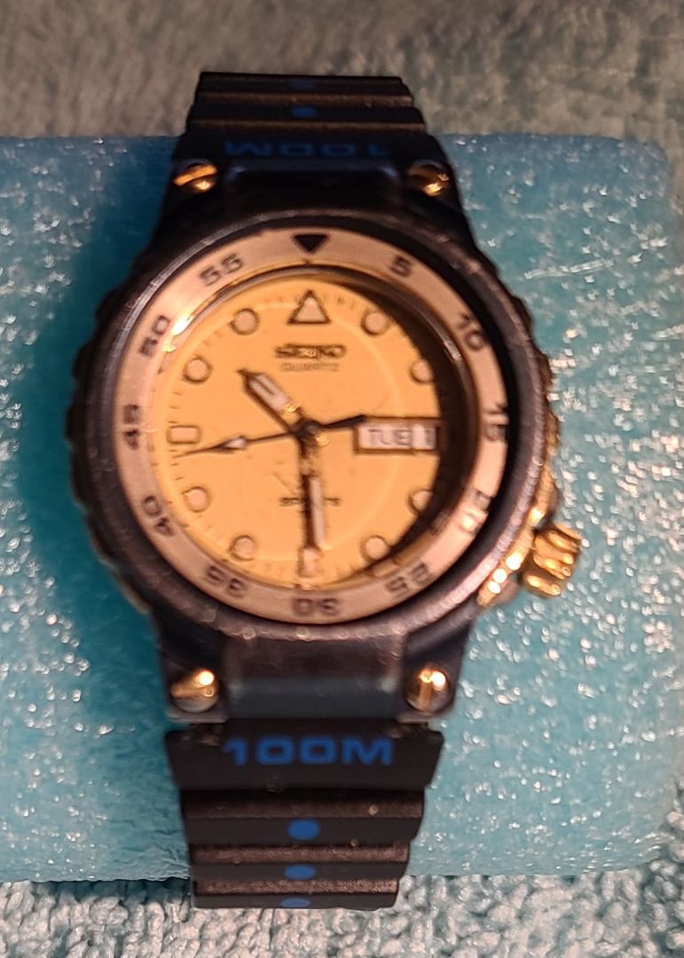 Gold Tone-Black-Silver Tone Seiko Seiko Quartz Sport 150 Women's Watch, 8'