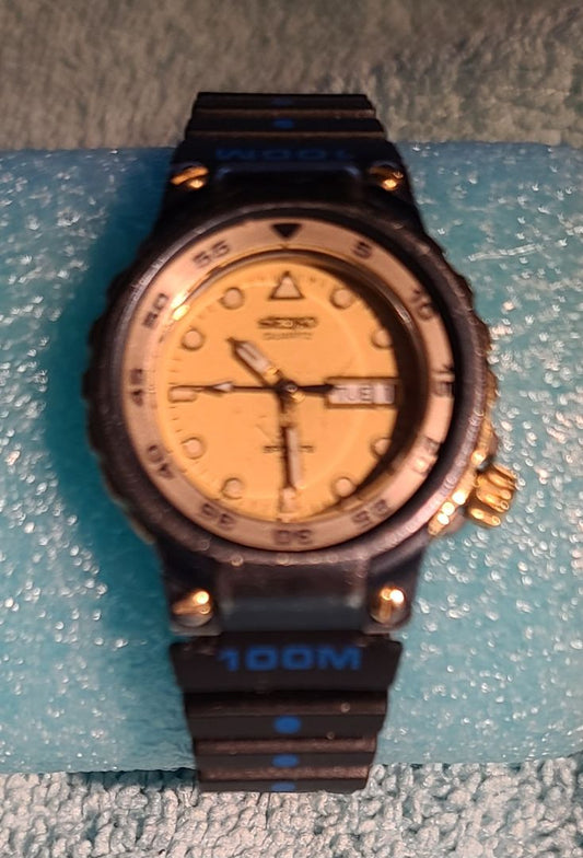 Gold Tone-Black-Silver Tone Seiko Seiko Quartz Sport 150 Women's Watch, 8'