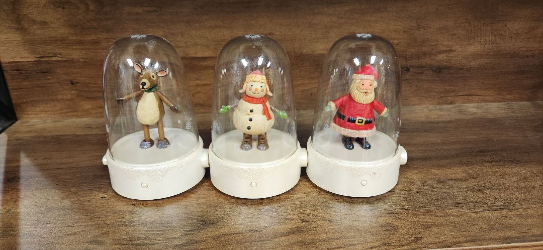 Hallmark Set of 3 Happy tappers holiday characters with motion Plays several Christmas songs and taps to the music Not sold individually