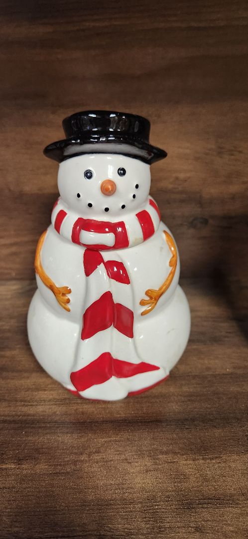 Ceramic Snowman Sugar bowl or container (no spoon rest cut out) Approx. 6" tall
