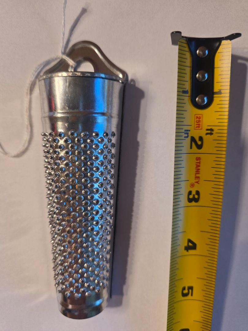 Metal Vintage Grater Cinnamon/Nutmeg