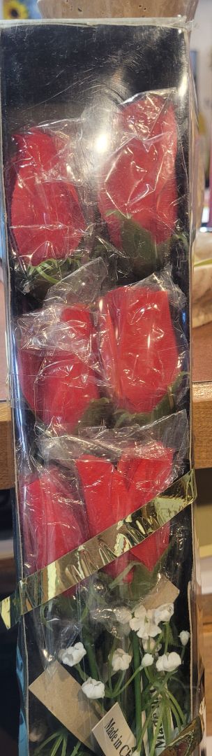 36 long stemmed silk roses