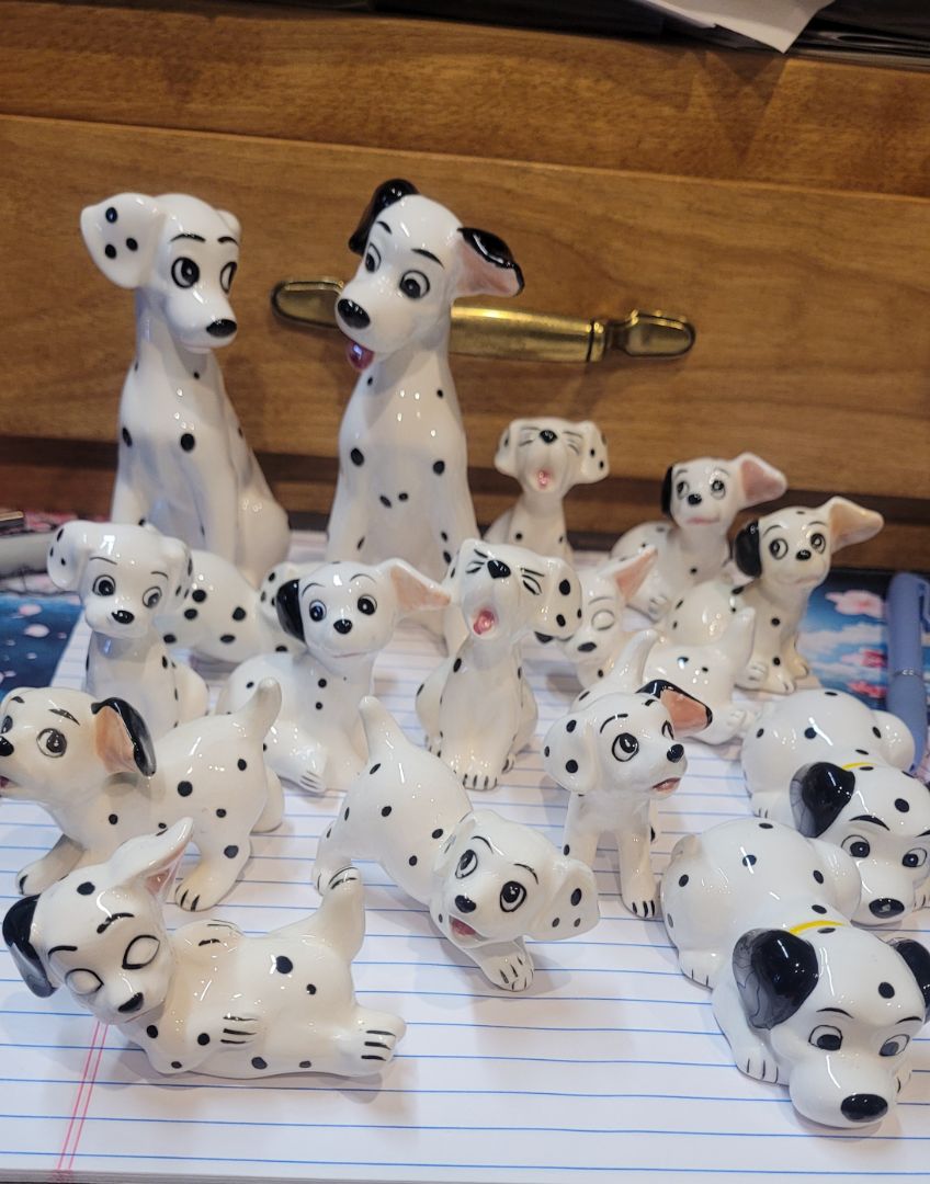 101 Dalmatian Group 16 pcs