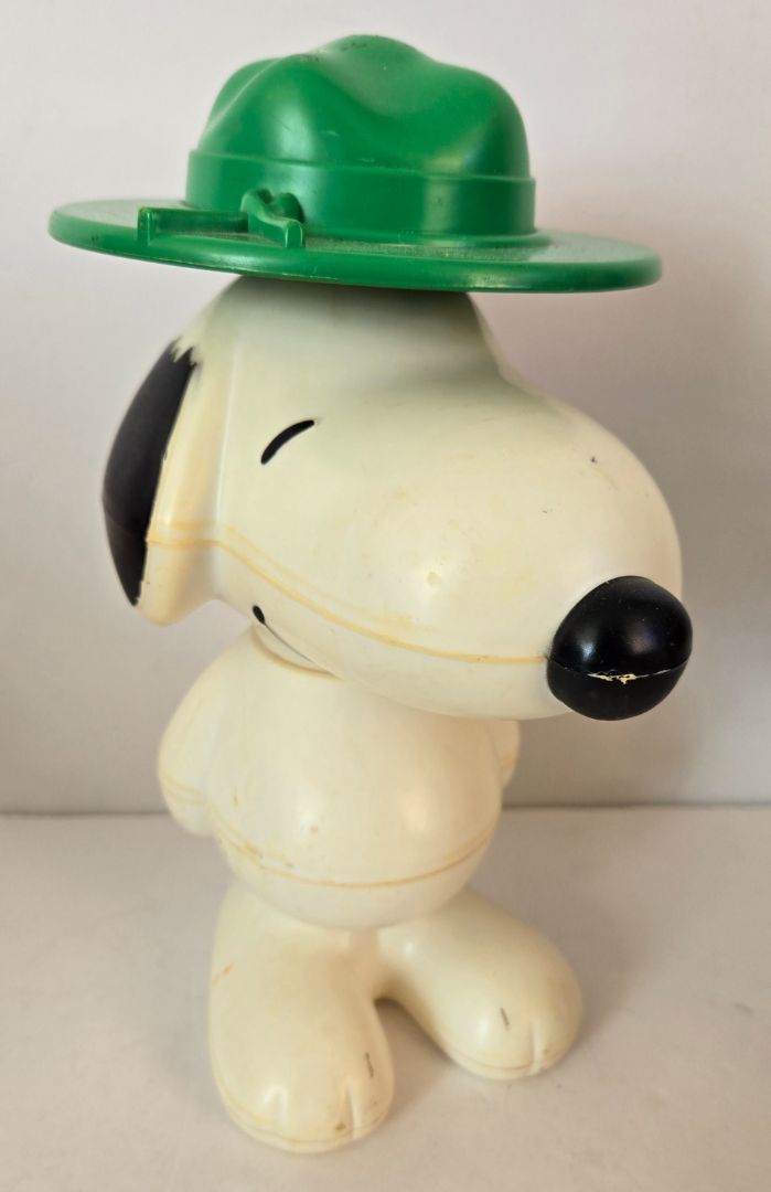 70's Snoopy Put-Together Stackable (missing middle section)