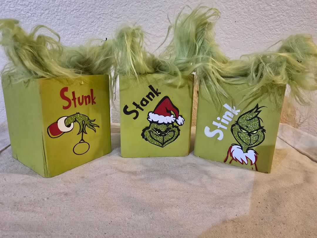 Green Handmade (3) Christmas wood Block, 4 x4 x 4