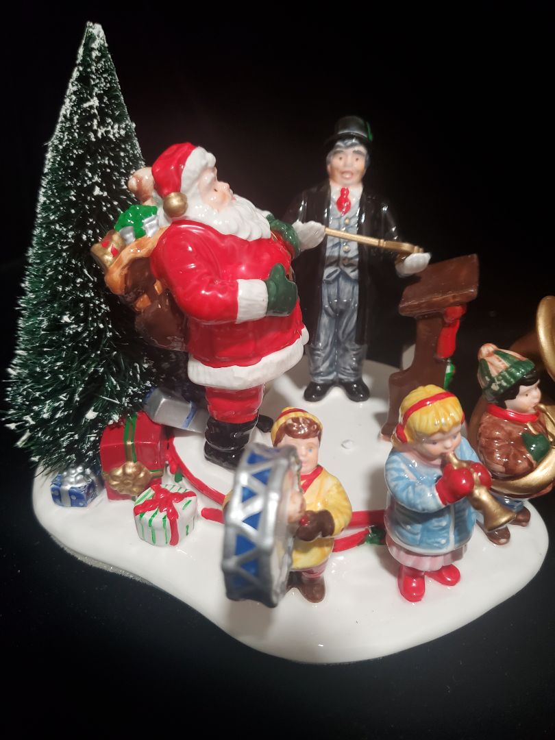 Snow village by Studio 56 Santa clause comes to town 1997