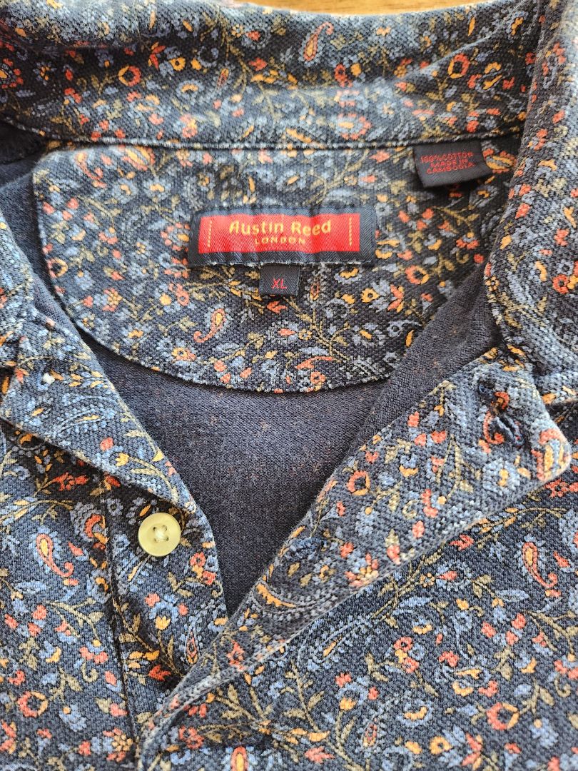 Men's Shirt- short sleeved, XL