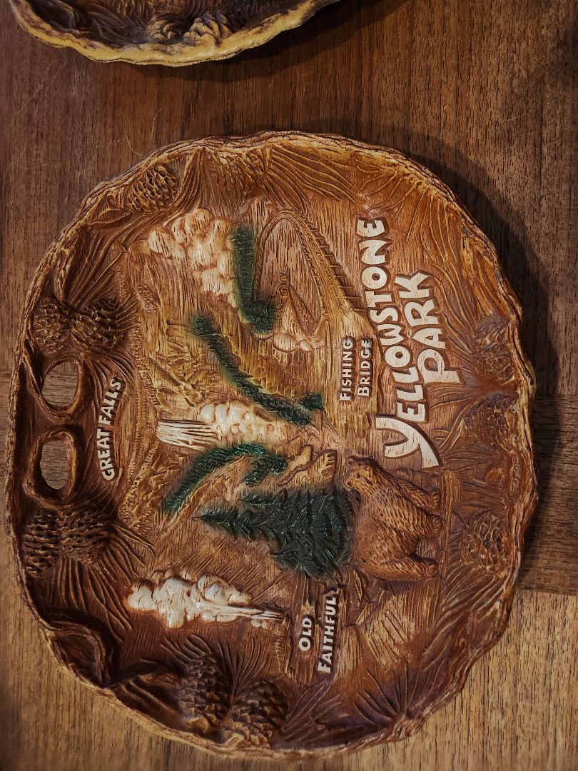 Yellowstone Tourist Plate