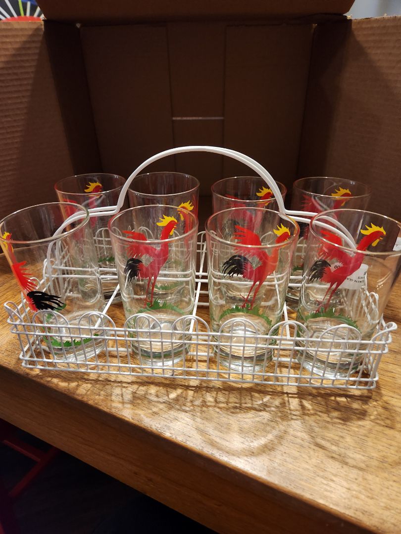 Crowing Chicken Glass set with holder