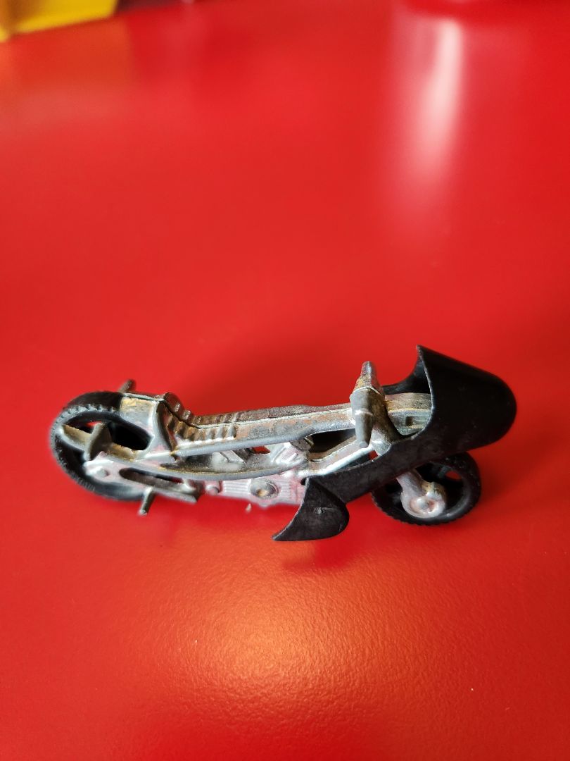 78 CORGI JR BATBIKE #23