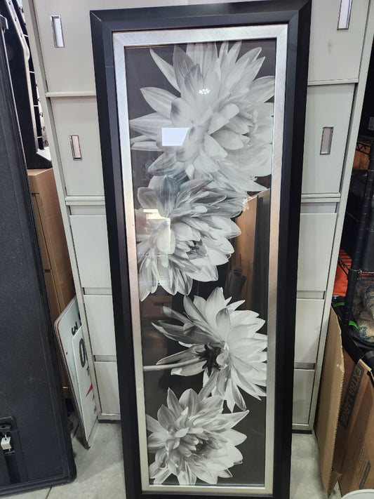 Blk and White Floral Art, Large