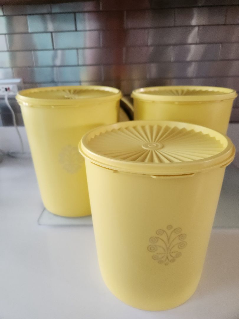 Yellow Tupperware Servalier Canaster