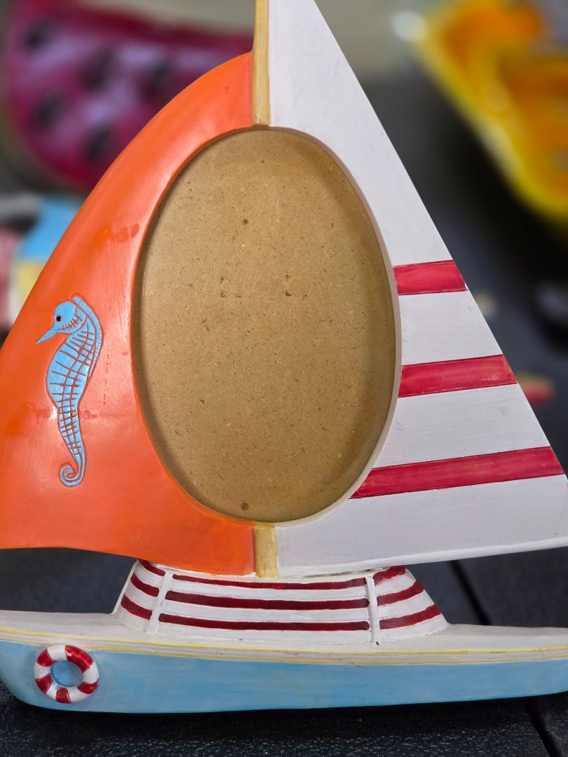 PHOTO FRAME BOAT SHAPED
