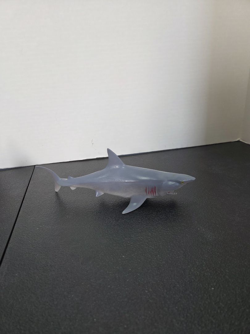 SHARK TOY