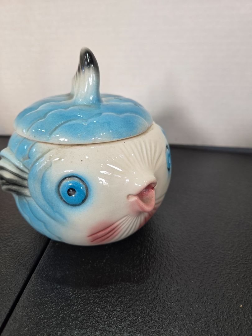 FISH BOWL BLUE AND WHITE