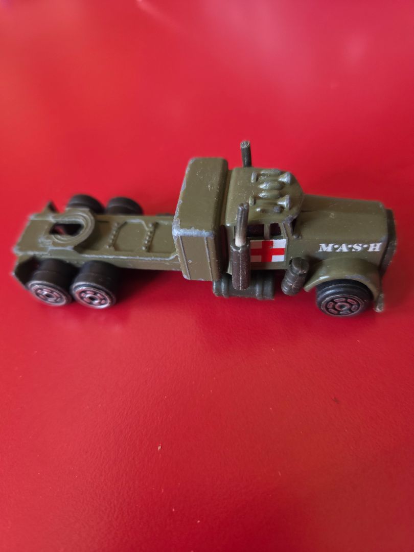 MASH ACTION MILITARY #818