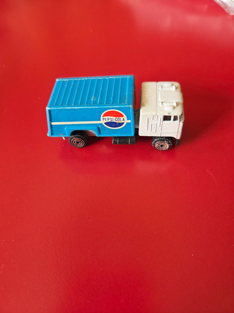 YAT MING PEPSI TRUCK