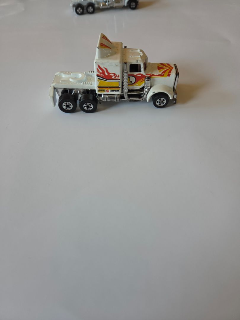 1982 HOT WHEELS LONG SHOT SEMI TRAILER