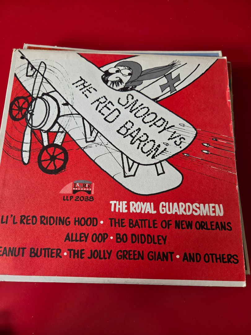 Snoopy vs Red Barron Record 1966