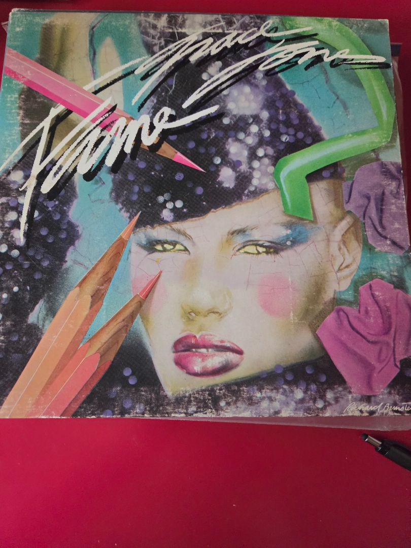 RECORD- GRACE JONES 1978