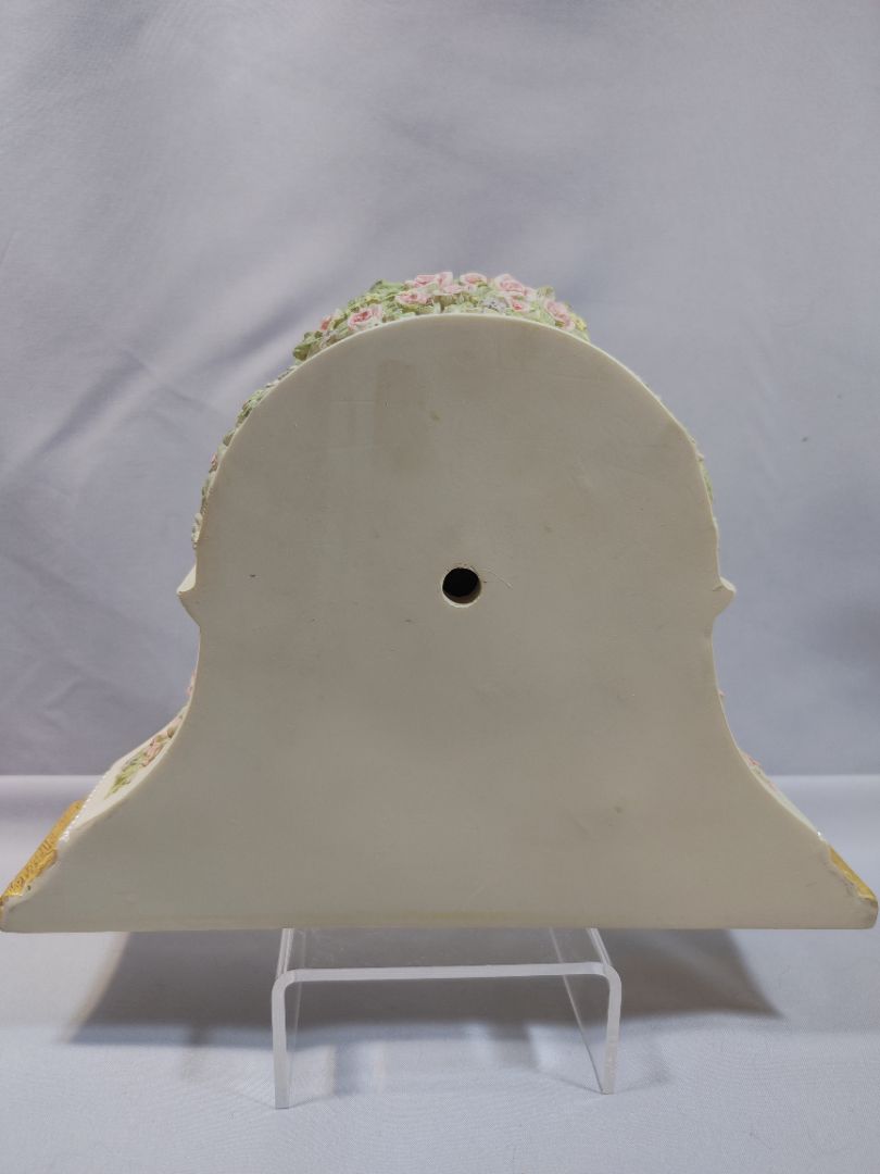3D Flowers Mantel Clock with Acanthus Leaf Accents