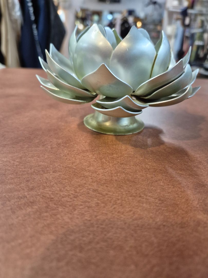 Mint Metal Lotus Flower Tea Light Candle Holder, 5.5" × 3"