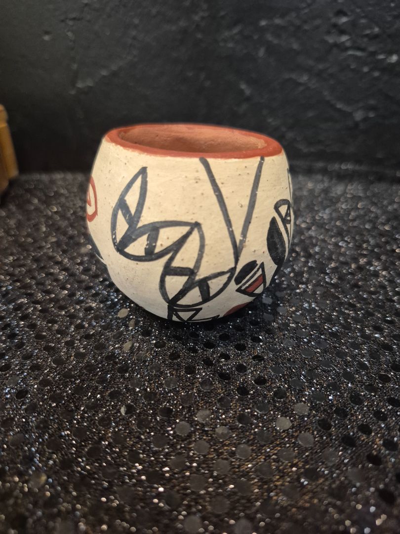 Native American Miniature Pottery Pot, 2.5" × 2.5"