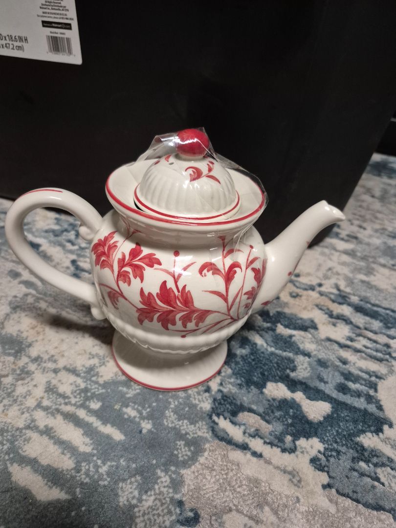 Andrea By Sadek Red/ White Tea Pot