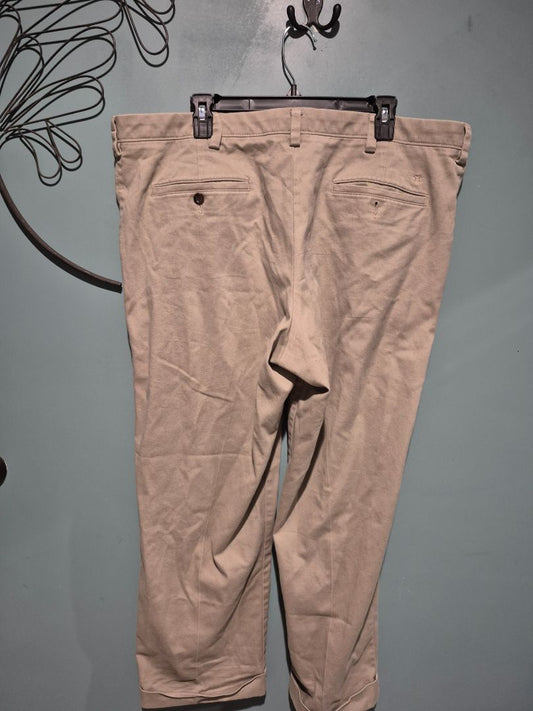 Dockers Relaxed Fit Khaki Pants 40x30
