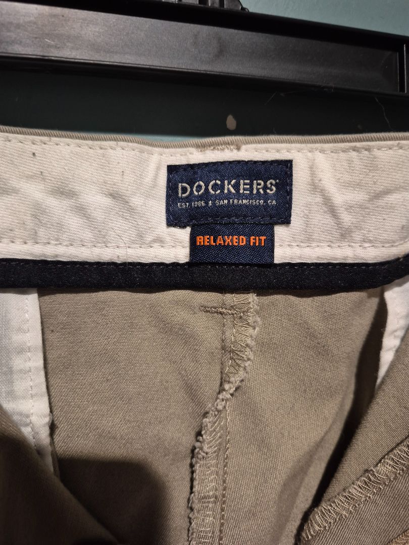 Dockers Relaxed Fit Khaki Pants 40x30
