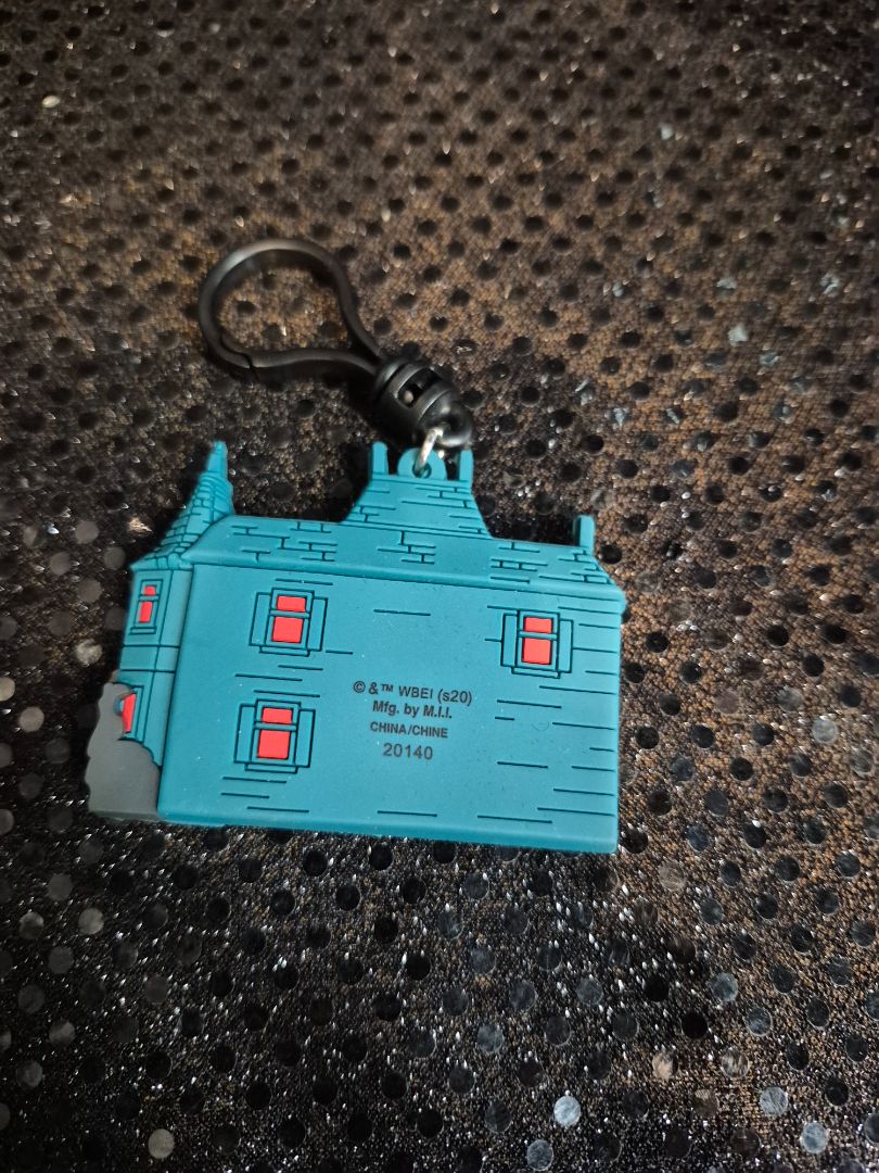 Stephen King's IT Neibolt House Bag Clip, 2.75" × 2.25"