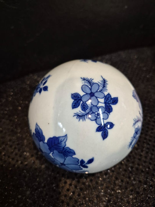 Cobalt Blue Flowers Porcelain Carpet Ball, 4"