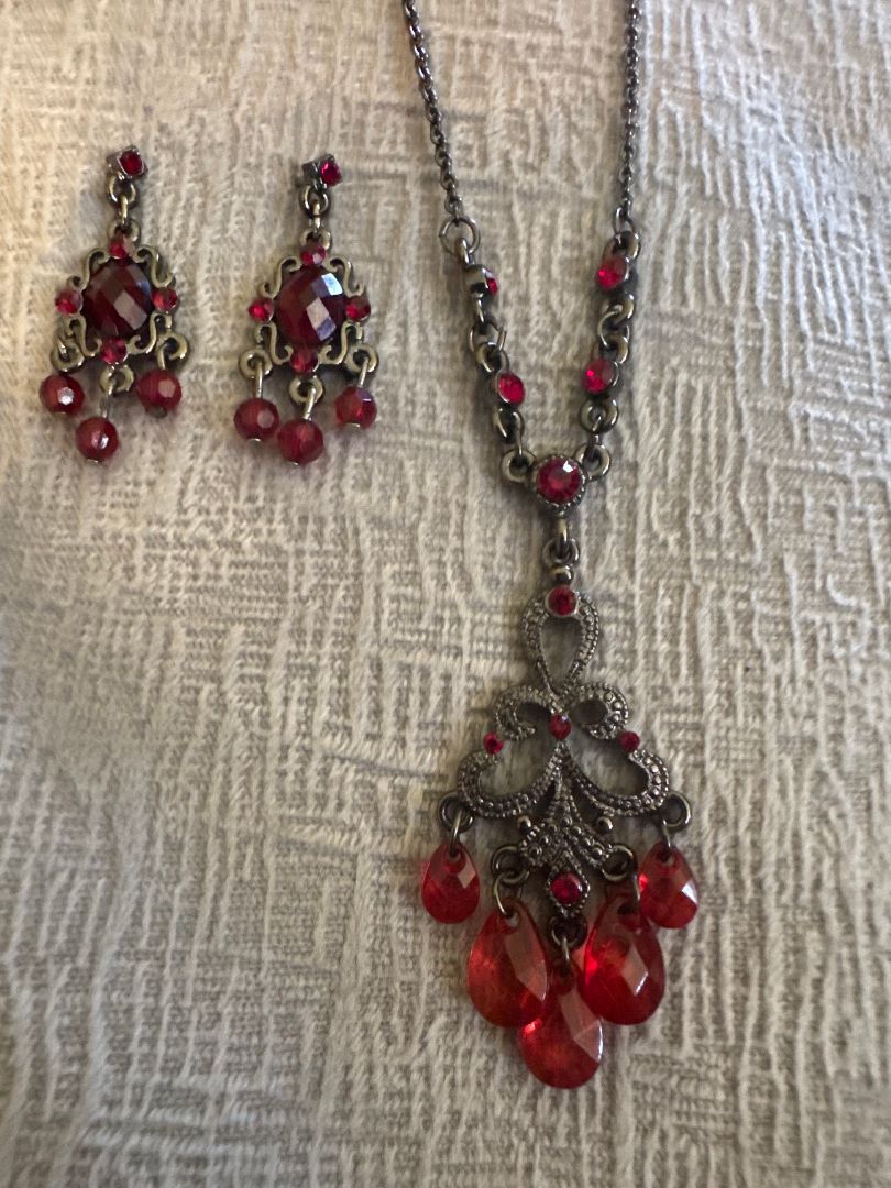 Random Necklace & Earring Set