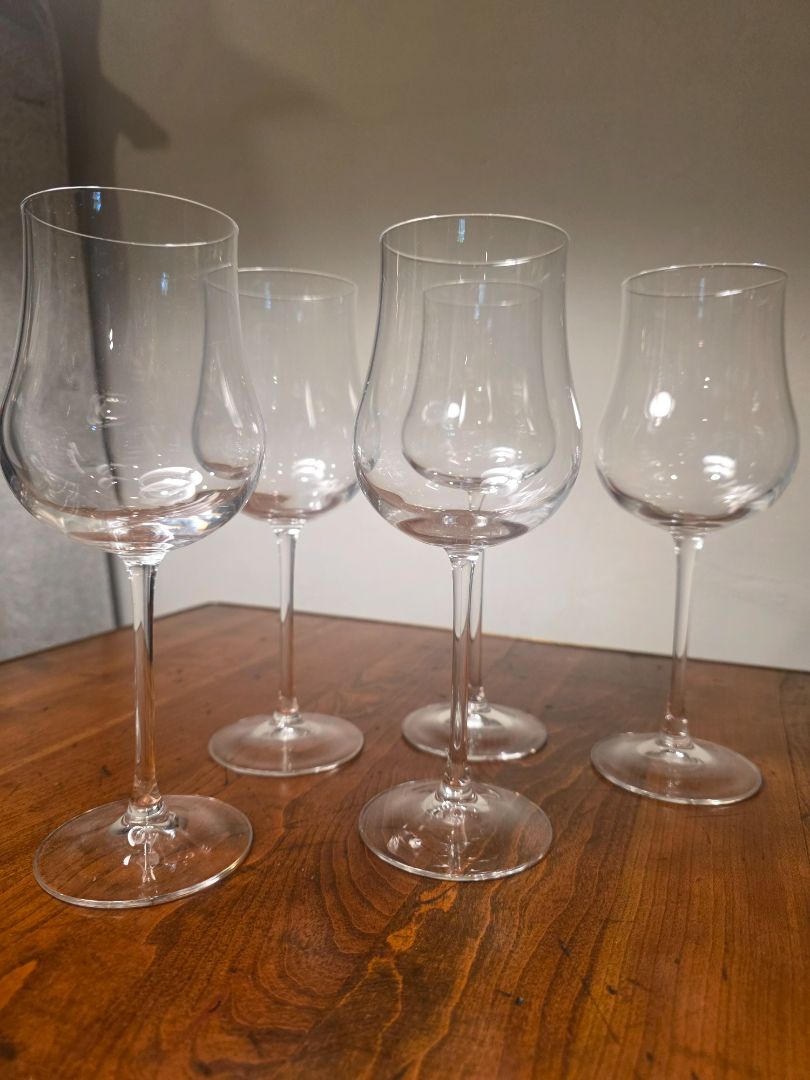 Set of 5 wine glassing- crystal