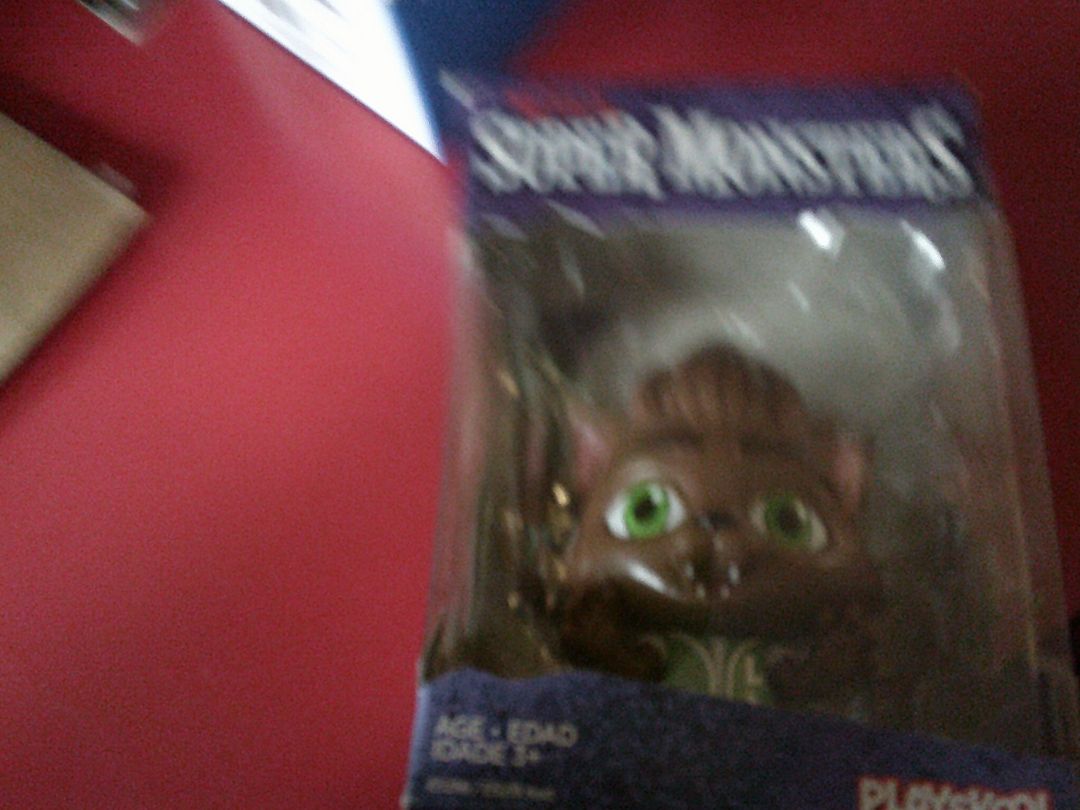 SUPER MONSTERS FIGURINE- NETFLIX-LOBO HOWLER