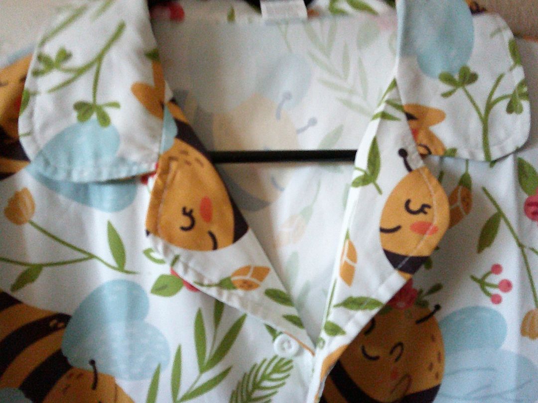 CAMP SHIRT- BUBBLEBEES MEDIUM