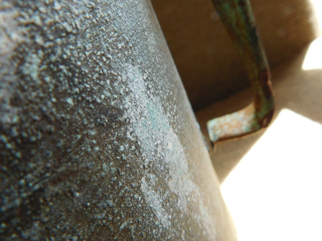 Gas Can - (Broken Handle)