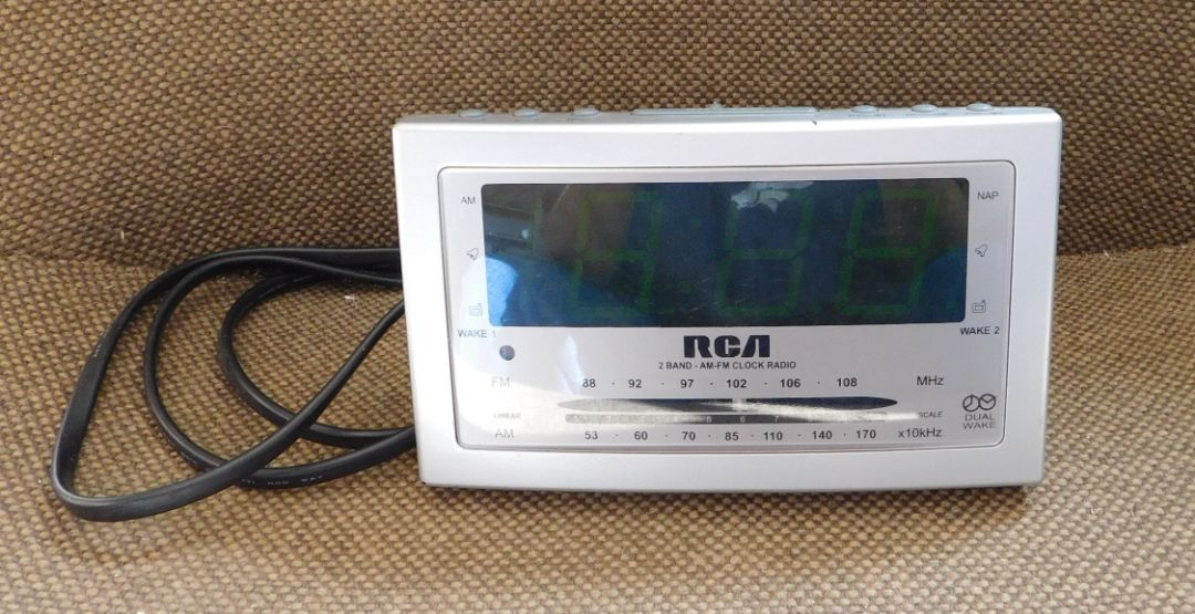 RCA Clock Radio