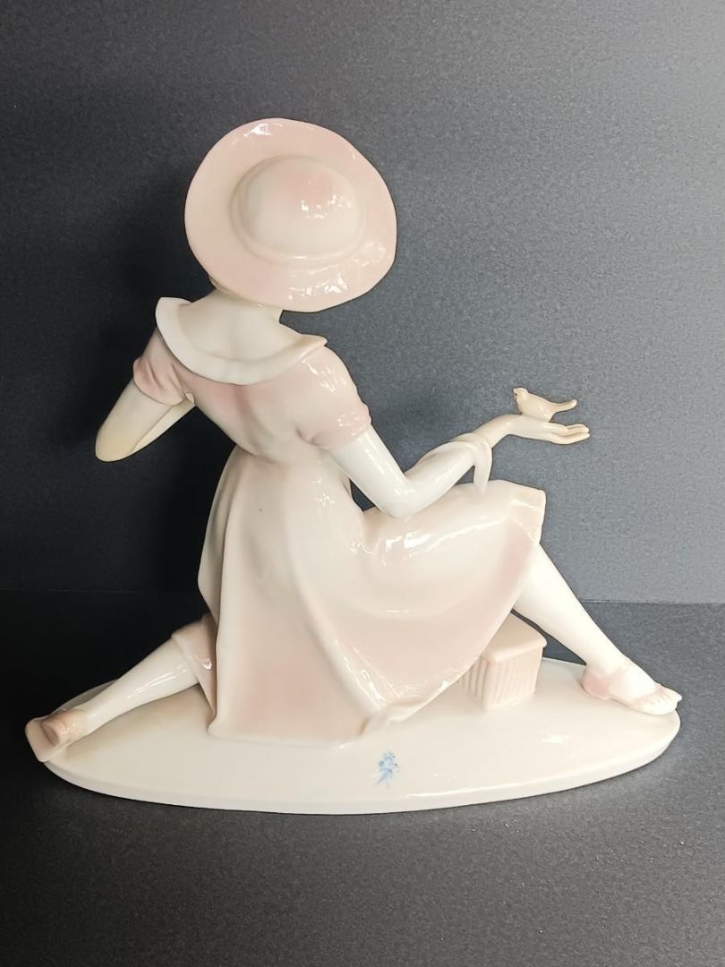 Passau 1930's Art Deco Dressel & Kister-Passau signed horn blue brush mark, 12 x 10