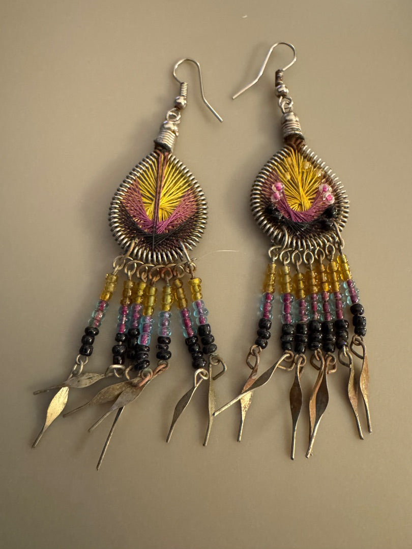 Threadwrap black maroon silvertone dangle earrings
