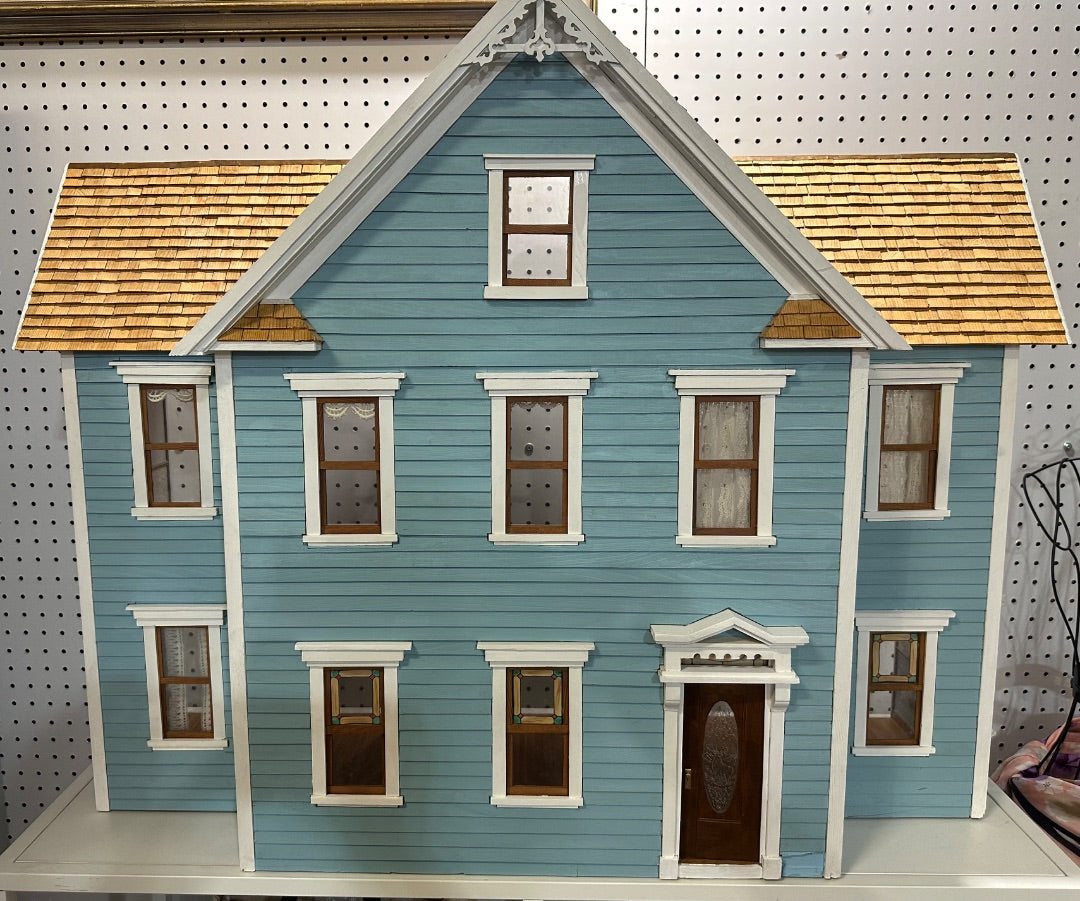 1980’s Victorian Dollhouse